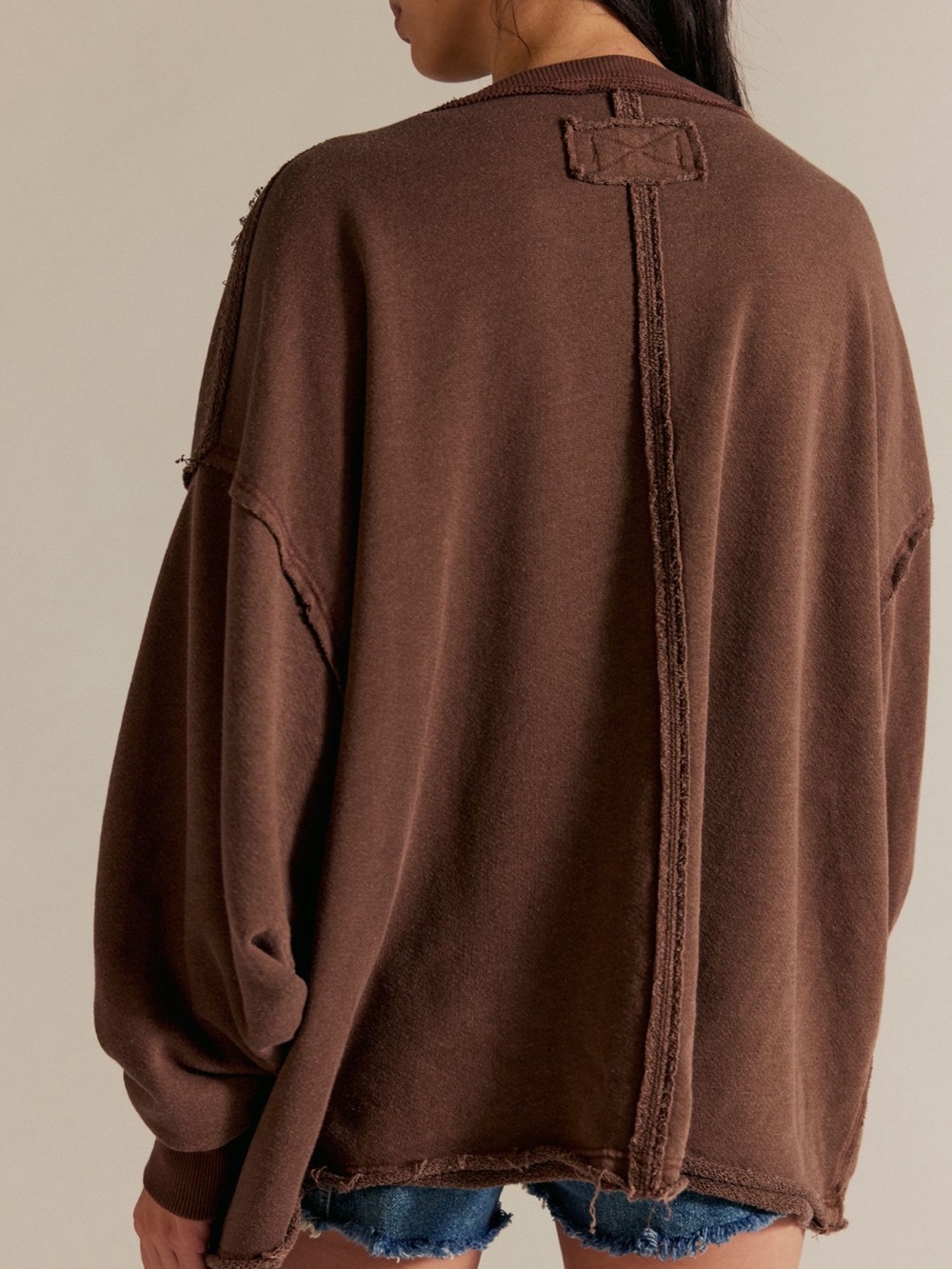 VENICE V NECK SWEATSHIRT BROWN BEAR - Picture 3 of 3